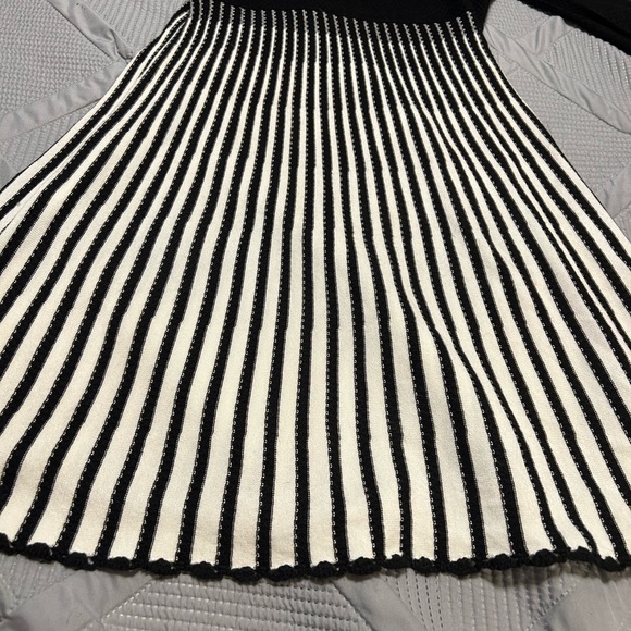 Calvin Klein l,black knit too and black and white stripes down knit. - Picture 10 of 16